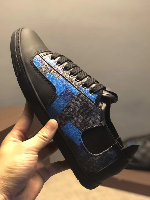 BL - High Quality Luv Sneaker 045