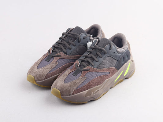 BL - Yzy 700 Mauve Sneaker