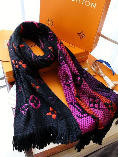 High Quality LUV  Scarf 001