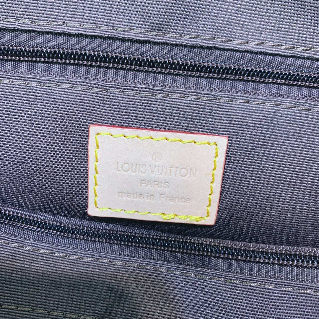 BL - High Quality Bags LUV 055