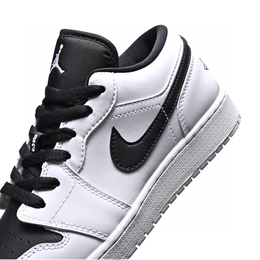 BL - AJ1 low black and white panda