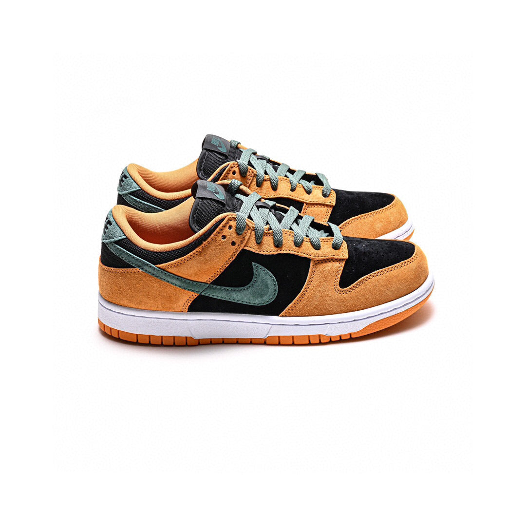 BL - NKE Dunk Ceramic Black Orange