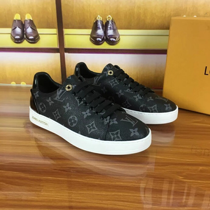 BL - High Quality Luv Sneaker 047