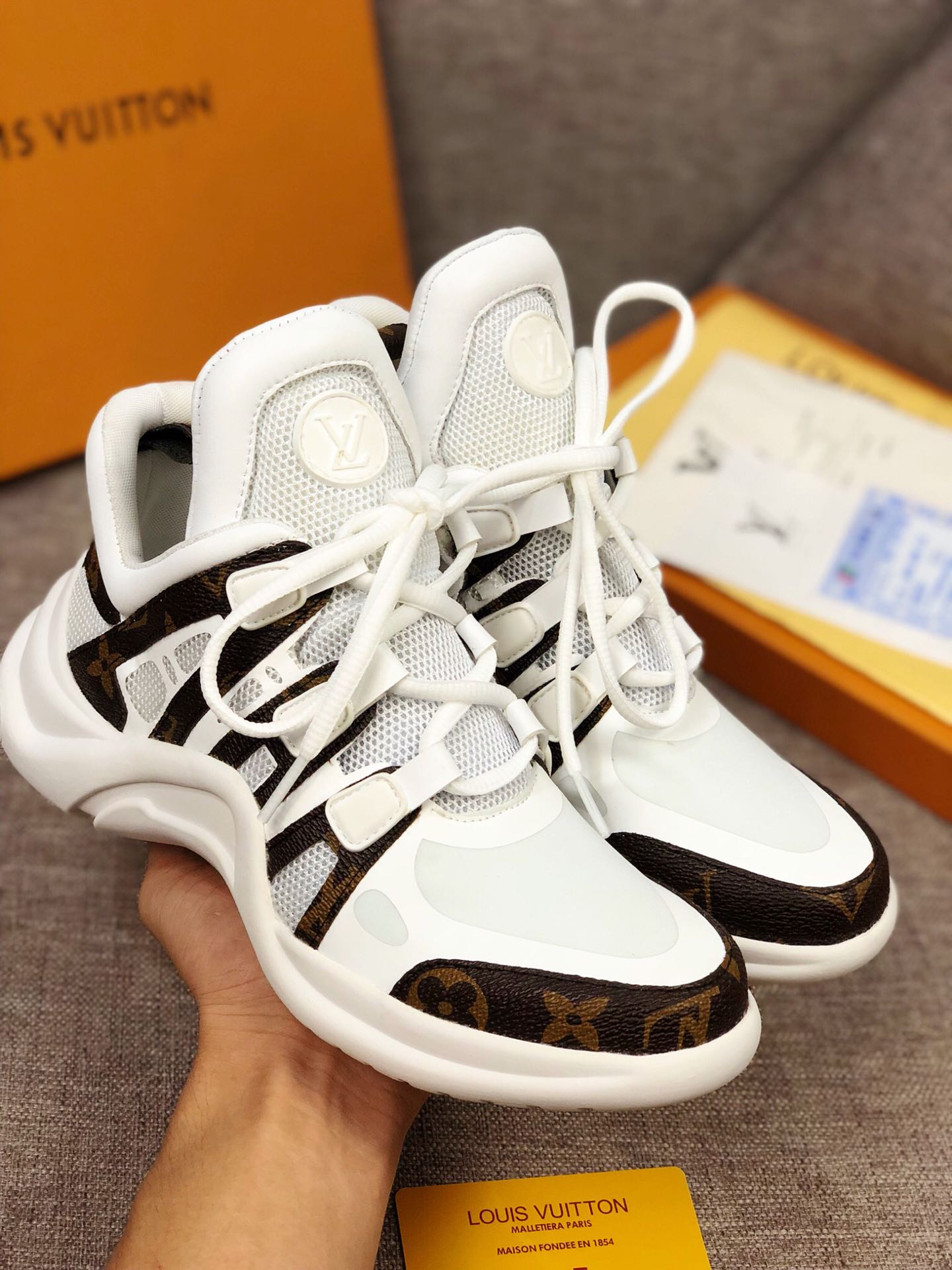 BL - LUV Archlight White Brown Sneaker