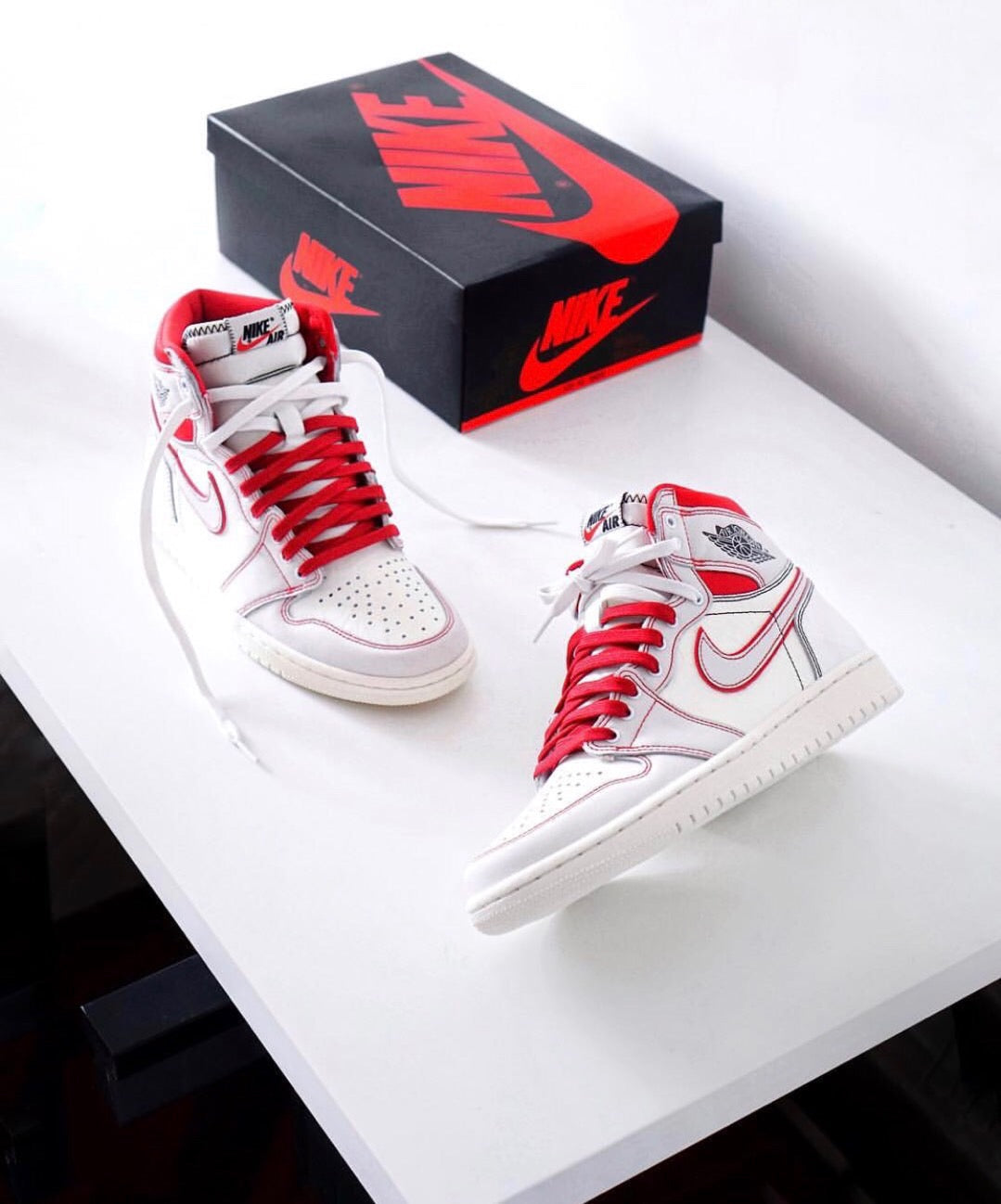 BL - AJ1 white and red manuscript