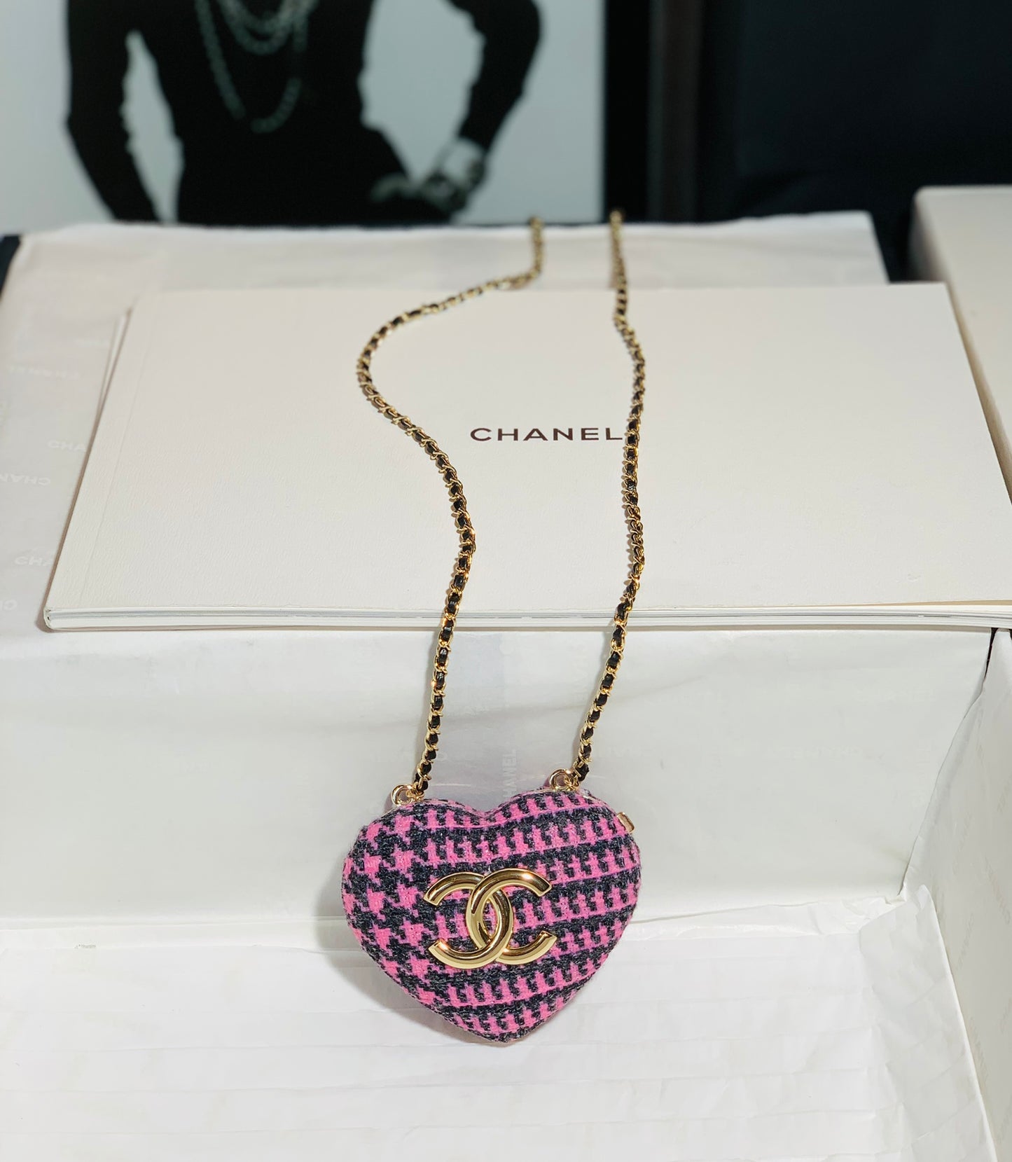 ChanelLong Necklace Bag Black And PiNike For Women, Women&#8217;s Bags 3in/7.6cm AB9485 B09330 NK598